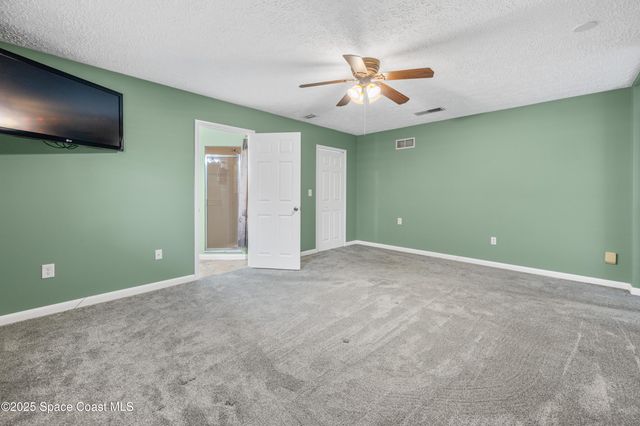 920 Peacock Avenue NE, Palm Bay, FL 32907