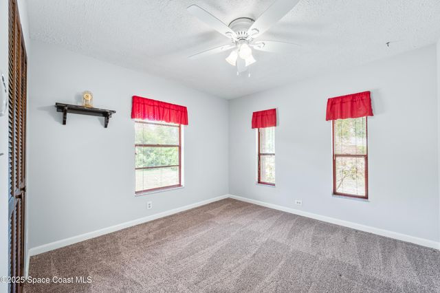 920 Peacock Avenue NE, Palm Bay, FL 32907