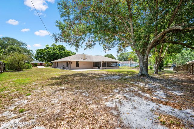 920 Peacock Avenue NE, Palm Bay, FL 32907