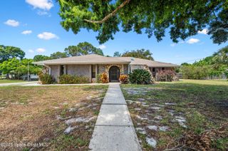 920 Peacock Avenue NE, Palm Bay, FL 32907