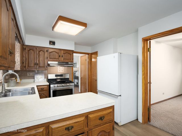 18547 Lexington Avenue, Homewood, IL 60430