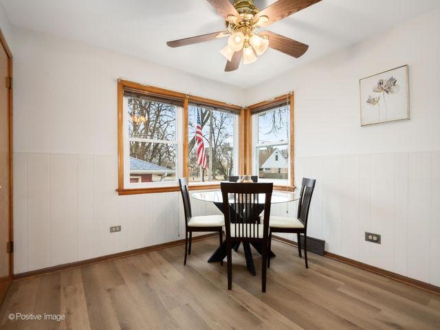 18547 Lexington Avenue, Homewood, IL 60430