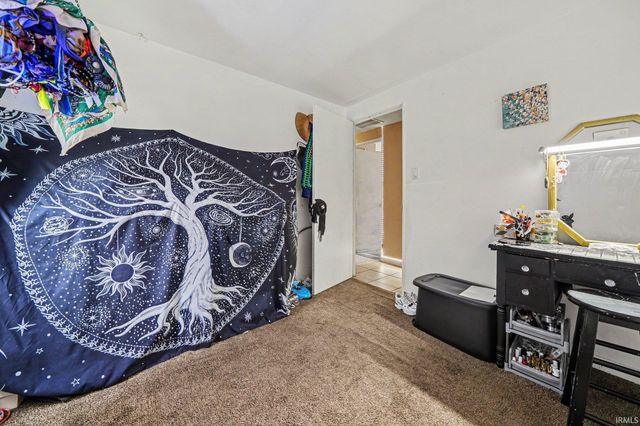 2520 Wall Street, South Bend, IN 46615
