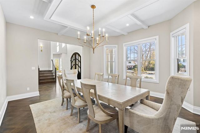 396 Knollwood Road, Ridgewood, NJ 07450