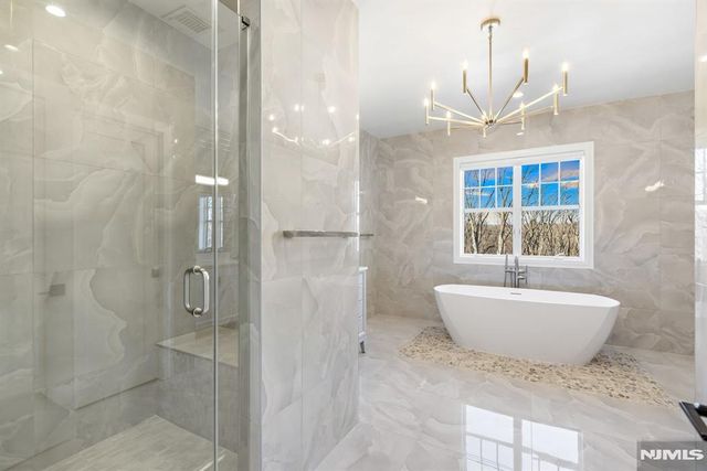 396 Knollwood Road, Ridgewood, NJ 07450