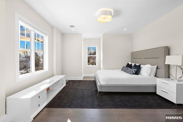 396 Knollwood Road, Ridgewood, NJ 07450