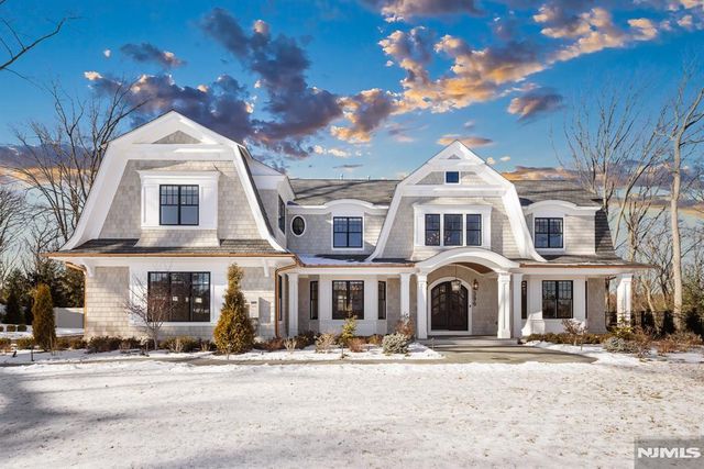 396 Knollwood Road, Ridgewood, NJ 07450