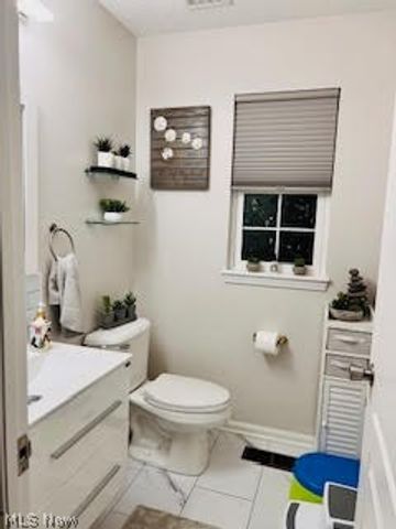 179 Herrmann Drive, Avon Lake, OH 44012