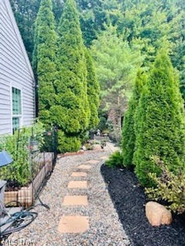 179 Herrmann Drive, Avon Lake, OH 44012