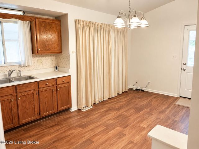 1417 N English Station Rd, Louisville, KY 40223
