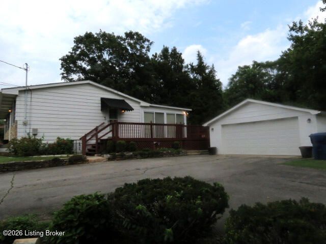 1417 N English Station Rd, Louisville, KY 40223