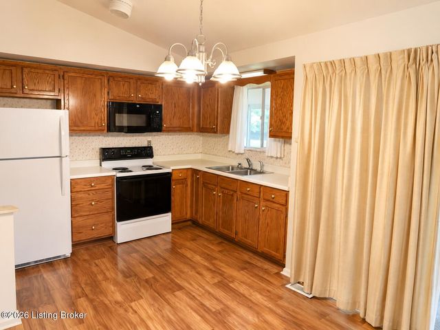 1417 N English Station Rd, Louisville, KY 40223