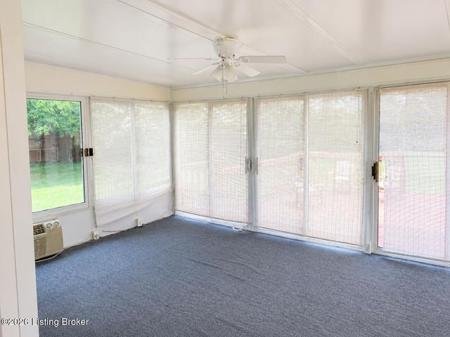 1417 N English Station Rd, Louisville, KY 40223