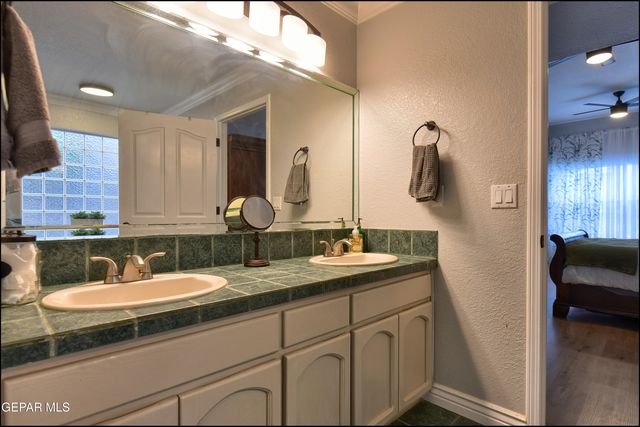 6525 ROYAL RIDGE Drive, El Paso, TX 79912