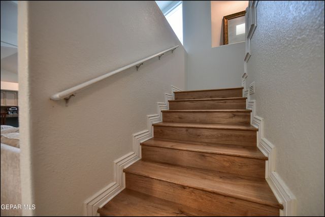 6525 ROYAL RIDGE Drive, El Paso, TX 79912