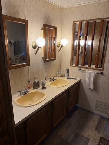 20 Lane C, Coventry, RI 02816