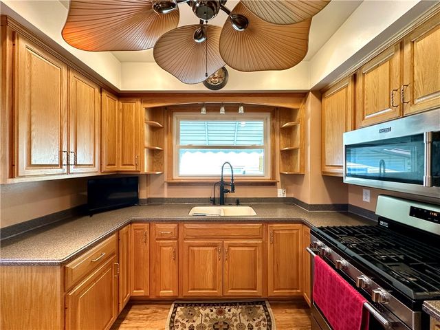 205 E Sheridan Ave, New Castle, PA 16105