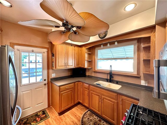 205 E Sheridan Ave, New Castle, PA 16105