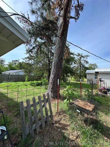 78332 S 4760 Road, Stilwell, OK 74960