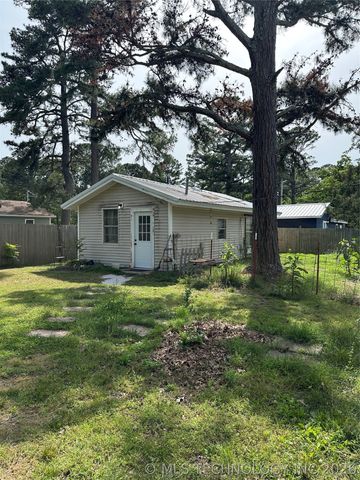 78332 S 4760 Road, Stilwell, OK 74960