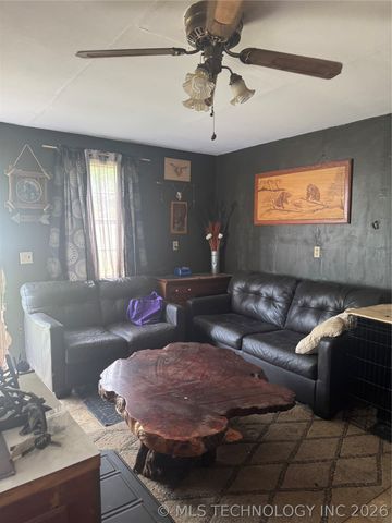 78332 S 4760 Road, Stilwell, OK 74960