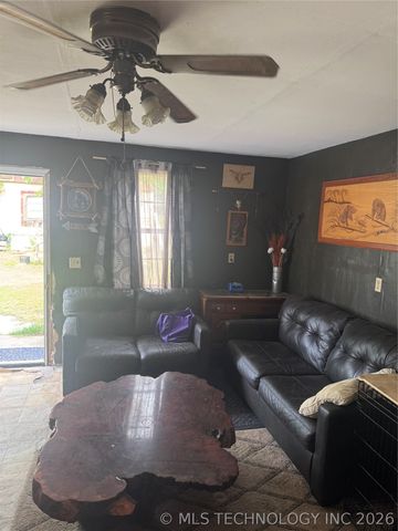 78332 S 4760 Road, Stilwell, OK 74960