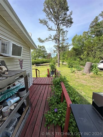 78332 S 4760 Road, Stilwell, OK 74960
