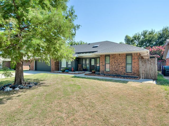 3100 N Meadowood Drive, Midwest City, OK 73110