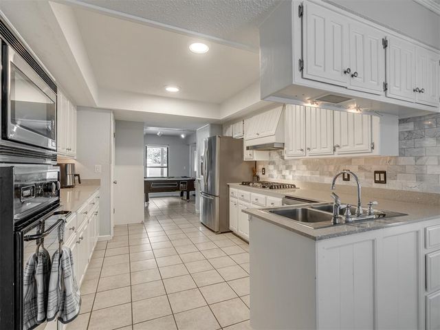 3100 N Meadowood Drive, Midwest City, OK 73110