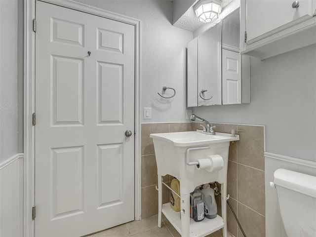 3100 N Meadowood Drive, Midwest City, OK 73110