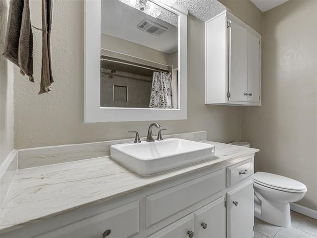 3100 N Meadowood Drive, Midwest City, OK 73110