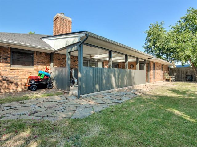 3100 N Meadowood Drive, Midwest City, OK 73110