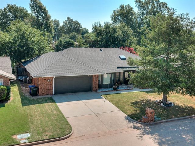 3100 N Meadowood Drive, Midwest City, OK 73110