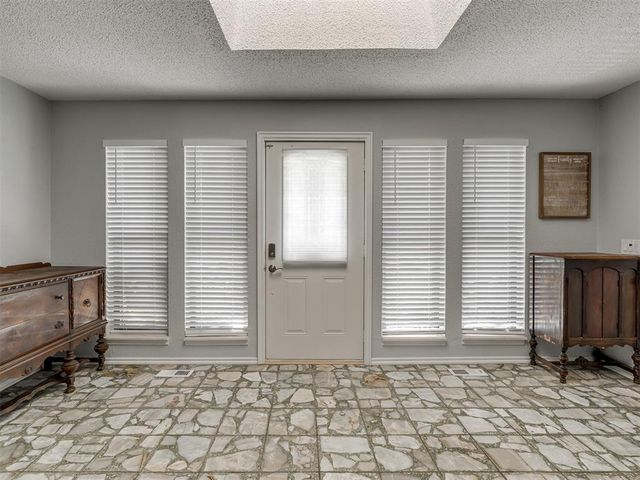 3100 N Meadowood Drive, Midwest City, OK 73110