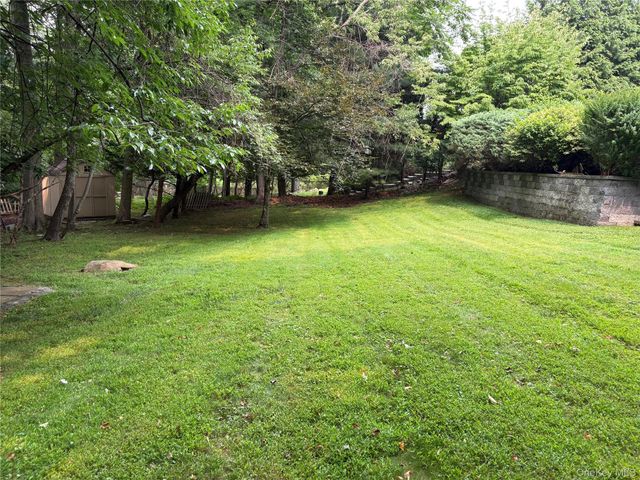 12 Warnke Lane, Scarsdale, NY 10583
