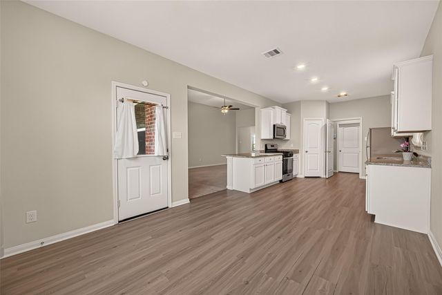 3205 Foresail Lane, Santa Fe, TX 77510