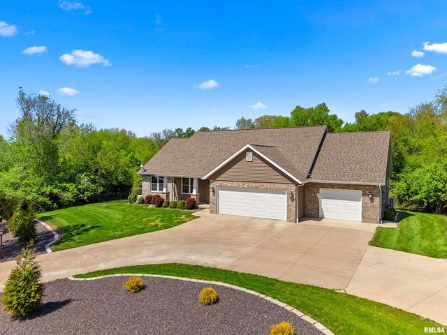 4 VALLEY HIGH Drive, Pekin, IL 61554