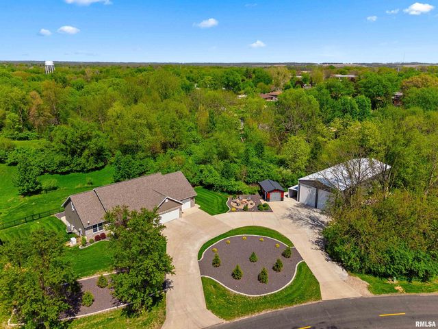 4 VALLEY HIGH Drive, Pekin, IL 61554