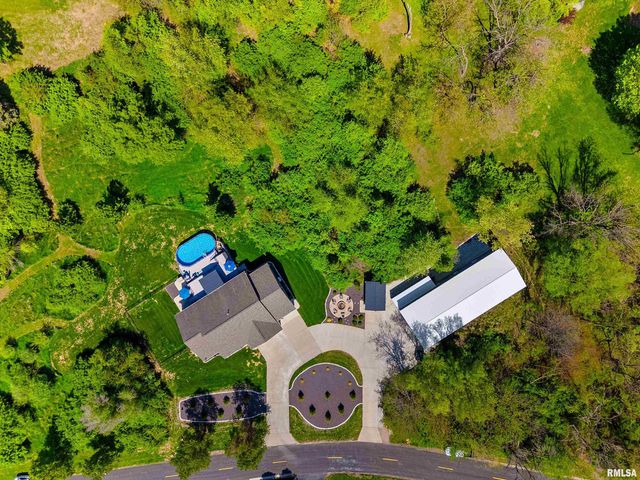 4 VALLEY HIGH Drive, Pekin, IL 61554