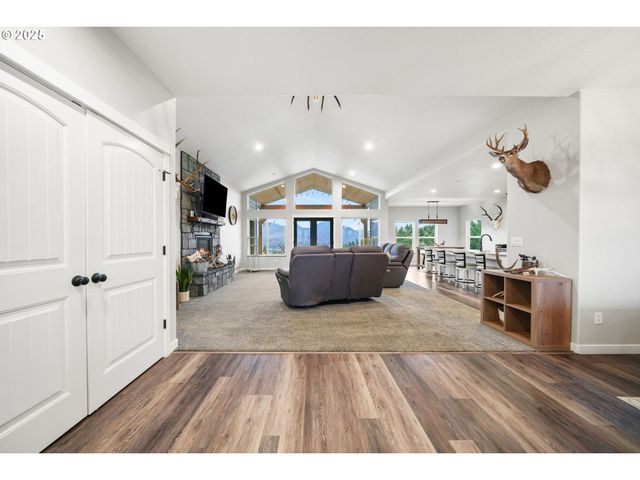 78714 BRYSON SEARS Rd, Cottage Grove, OR 97424