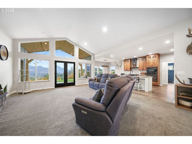 78714 BRYSON SEARS Rd, Cottage Grove, OR 97424