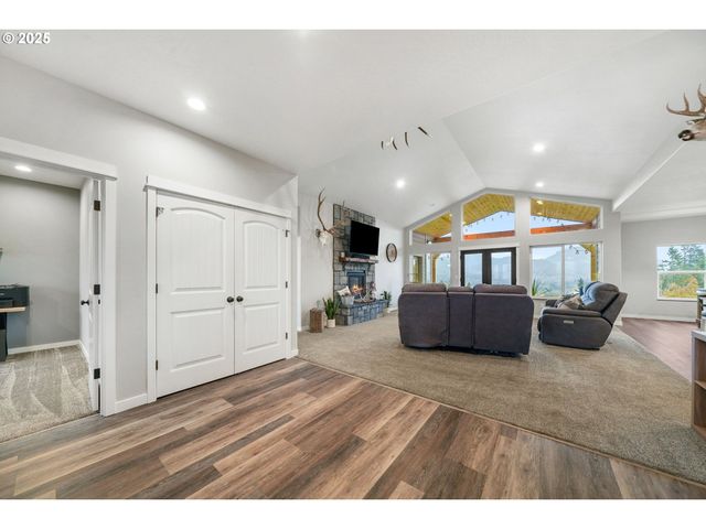 78714 BRYSON SEARS Rd, Cottage Grove, OR 97424