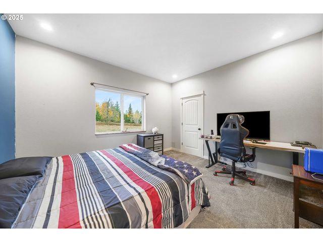 78714 BRYSON SEARS Rd, Cottage Grove, OR 97424