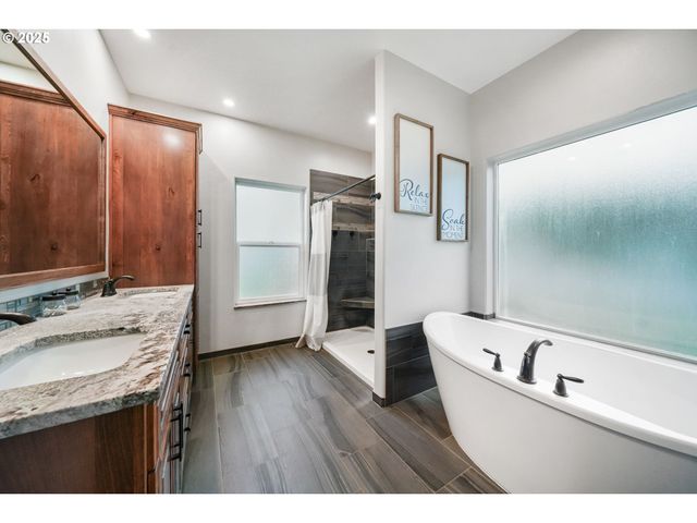 78714 BRYSON SEARS Rd, Cottage Grove, OR 97424