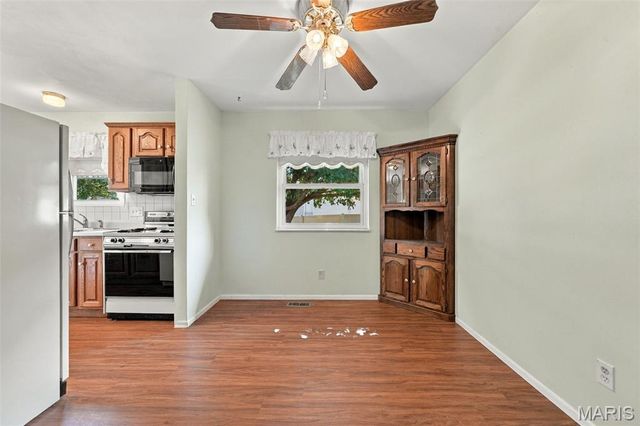 4530 Firelight Drive, Oakville, MO 63129