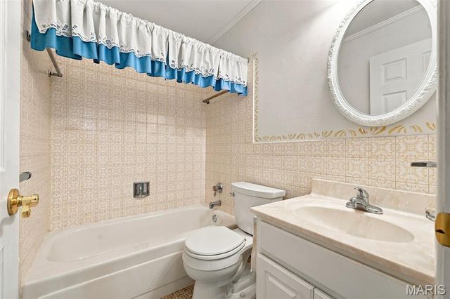 4530 Firelight Drive, Oakville, MO 63129