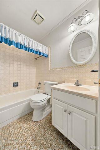 4530 Firelight Drive, Oakville, MO 63129
