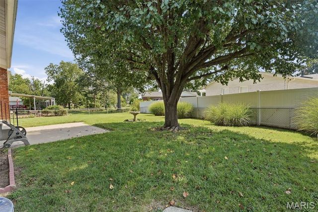 4530 Firelight Drive, Oakville, MO 63129