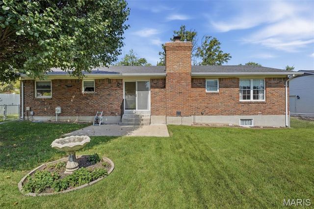 4530 Firelight Drive, Oakville, MO 63129