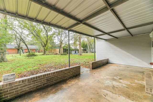 1309 W Lang Street, Alvin, TX 77511